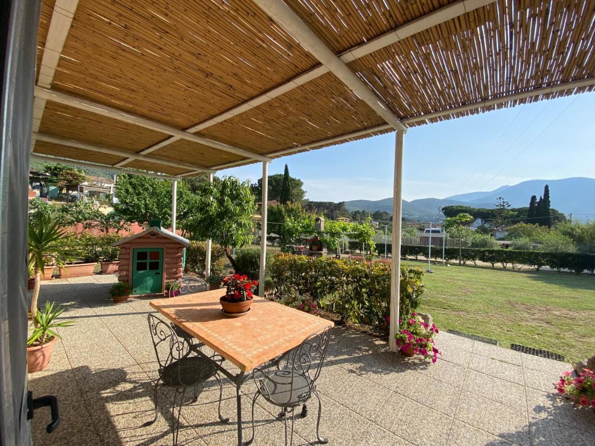 Villetta Di Rosa Procchio  Bagian luar foto