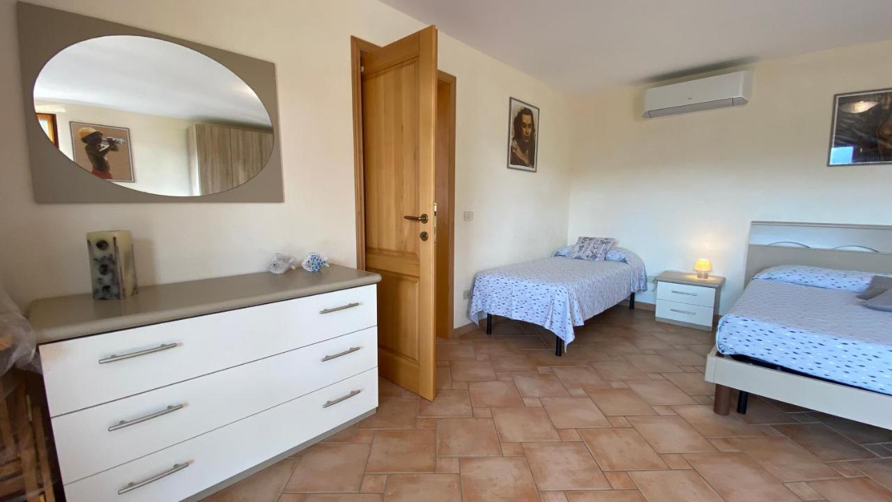 Villetta Di Rosa Procchio  Bagian luar foto