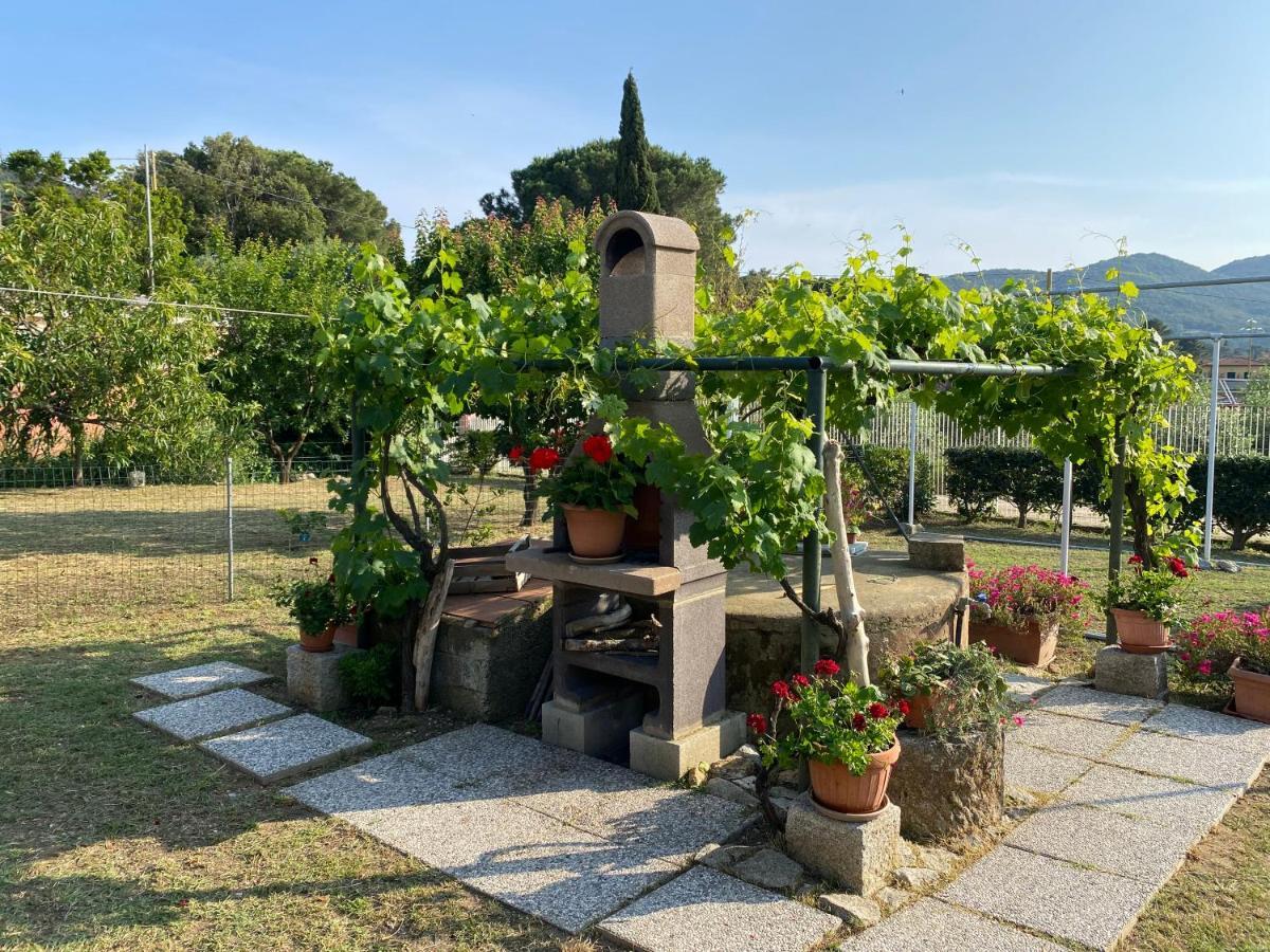 Villetta Di Rosa Procchio  Bagian luar foto